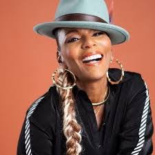 Kellee Baker's Instagram, Twitter & Facebook