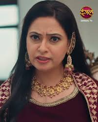 अमृत की माँ हुई अमृत से नाराज़ !