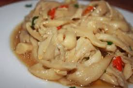 Untuk kwetiau siram ini ku recook resep dari youtube channelnya william gozali dengan sedikit modifikasi takaran, dan tidak menggunakan daging dan telur. Resep Tumis Jamur Saus Tiram Resepkoki Co