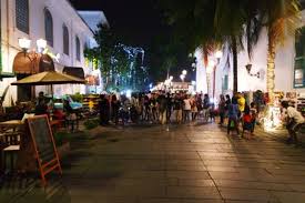 Satu lagi tempat menarik di melaka. Bingung Tujuan Liburan Di Jakarta Coba Yuk Berkunjung Ke Kota Tua Saat Malam Hari Dijamin Bikin Ketagihan Semua Halaman National Geographic
