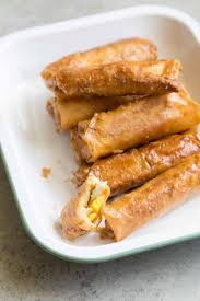 It is saba banana with ripe jackfruit wrapped in lumpia wrapper and fried with. Turon Filipino Fried Banana Rolls The Little Epicurean