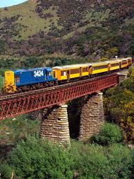 Taieri Gorge Train Near Dunedin Otago New Zealand Photographic Print David Wall Allposters Com Otago Dunedin New Zealand South Island