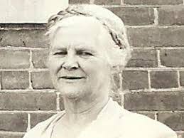 Nancy Gendron's Instagram, Twitter & Facebook