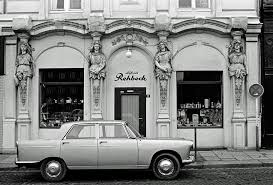 So Sah St Pauli Reeperbahn Oder Die Detlev Bremer Strasse In Fruhen 70er Jahren Aus Eine Fotoserie Von Heinrich Klaffs In 2020 Hamburg 70er Jahre Reeperbahn