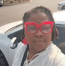 Katrina Jeter's Instagram, Twitter & Facebook