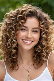 Kelly Beachler's Instagram, Twitter & Facebook