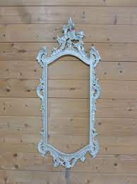 Cornice In Legno Intagliata A Mano Stile Barocco Rococo Bianco Etsy Legno Intagliato Cornici In Legno Cornici