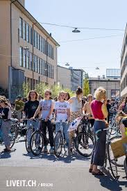 Tausende velofahrer blockierten den strassenverkehr in der ganzen stadt. Velodemo Bern Liveit Ch