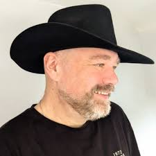 VFX firm FOLKS has opened a studio in London and hired Christian Roberton  to lead it's UK division.