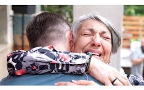 Από τον άνθρωπο για τον άνθρωπο!!!! Η ιστορία της Δέσποινας Βουχούρη από τη  Χίο, είναι από αυτές που συγκινούν, δίνουν μηνύματα αλλά κυρίως διδάσκουν  πως μία απλή διαδικασία, όπως αυτή της εγγραφής