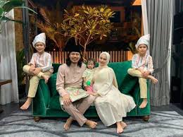 Kemudiannya sari berkahwin buat kali kedua dengan pelawak jep sepahtu pada 25 februari 2017 dan sehingga kini mempunyai seorang cahaya mata perempuan bernama dariya inara. Terima Kasih Sayang Untuk Cahaya Mata Kedua Kita Ungkap Jep Buat Sari Yanti Sempena Kelahiran Bayi Kedua Mereka Tahniah Pa Ma