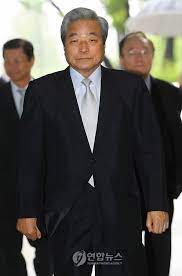 이 전 총리의 측근은 이날 오후 이 전 총리께서 정오께 숙환으로 자택에서 별세하셨다고 밝혔다. Cytckfu14k8p M