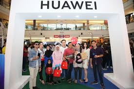 In case your huawei nova 3i requires multiple unlock codes, all unlock codes necessary to unlock your huawei nova 3i are automatically sent to you. Huawei Nova 3i Arrived In Malaysia 1 000 Units Sold On First Day Prebiu Com