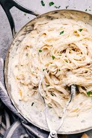 This Asiago Garlic Alfredo Pasta Is Just Like Olive Garden S Alfredo Sauce Recipe Alfredo Pasta Alfredo Recipe