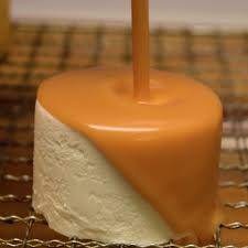 White Chocolate Mirror Glaze Recipe Video Technique Glacage Caramel Gateaux Et Desserts Idee Patisserie