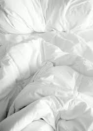 Pin Ot Polzovatelya Malobi Ikade Na Doske A L L T H E S T A R S Belyj Dekor Belye Tekstury Prostynya