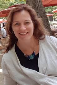 Elizabeth Harney's Instagram, Twitter & Facebook