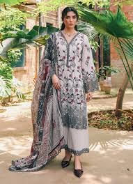 Green Summer Lawn Suit