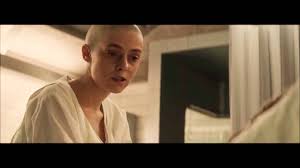 Jena malone plays a flawless adaptation of hunger games favorite johanna mason. Katniss Meets Johanna The Hunger Games Mockingjay Part 2 Youtube