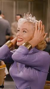 Natalie Portman as Anne Boleyn in 'The Other Boleyn Girl'. Portman was  attracted to the role because it was a character that she “hadn't played  before”, and describes Anne as “strong, yet