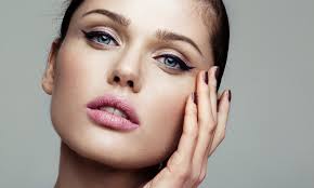 Beauty Clinic Bar, Permanente make-up naar keuze bespaar 49% in Kortrijk  via Social Deal