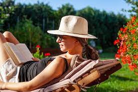 Respondent noun 2 a person who replies to something, especially one supplying information for a questionnaire or responding to an advertisement. Sunbathing Benefits Dangers And Precautions