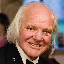 Amazon.com: The Victorians and the Holy Land: Adventurers, Tourists, and  Archaeologists in the Lands of the Bible: 9780802884091: Chapman, Allan:  Books