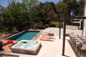 Bastide 200 M2 Prestation Haut De Gamme 8 Personnes Proche Mer 4 Chambres Piscine Jacuzzi Billard Trampoline Sur Terrain 1000 M2 A Saint Cyr Sur Mer Var Location Vacances A Saint Cyr Sur Mer Clevacances
