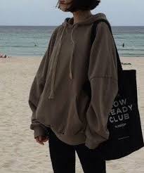 22 Casual Oversized Hoodie Ideas For Women Casual Hoodie Ideas Oversized Women Hoodie Outfit Casual How To Wear Hoodies Black Hoodie Outfit Cute lazy sunday morning outfit oversized hoodie. 22 casual oversized hoodie ideas for