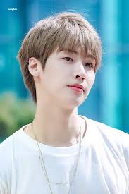 Fantaken 11 Vk In 2020 Kpop Kind Heart Weekly Idol