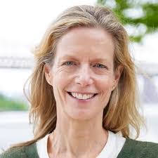 Esperanza Wright's Instagram, Twitter & Facebook