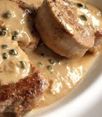 1 solomillo de cerdo grande o dos medianos 4 dientes de ajo ingredientes para el solomillo de cerdo al horno con bacon con salsa de verduras Medallones De Solomillo De Cerdo Con Salsa A La Pimienta Commememucho