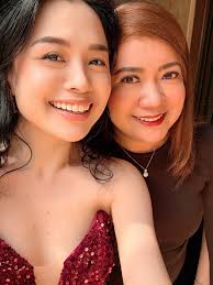 Unfiltered, unedited 💜 Photos by the amazing @toffshoots  @xpeditionmagazine x @kumuph Dream Team Styling: @jhelocristobal Face:  @vistech_by_olga Hair: @sophia_arevallo_hair Brows: @momoisupe  @strokesbeautyph Nails: @mikalixius of @thesecretloungeph ...