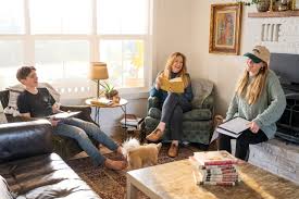 YMB #125 Mothering By the Book: A Conversation with Jennifer Pepito