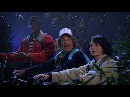 Elise schaap draait er haar hand. Nooit Vertoonde Beelden Van Stranger Things De Tv Kantine Youtube