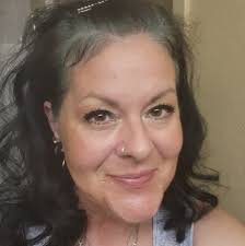 How to inform the animal and vet community in Santa Fe about MaryAnne  Schadler's memorial plans?