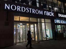 This is a great place to shop for shoes at big discounts. Nordstrom Rack Union Square New York City 2021 All You Need To Know Before You Go With Photos Tripadvisor