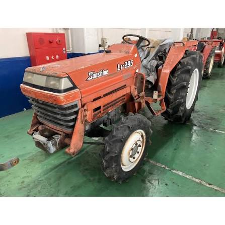 Kubota L1-295 Tractor