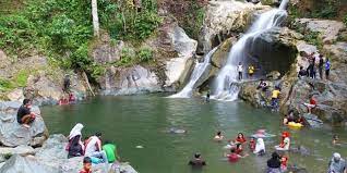 Coban rais merupakan air terjun tertinggi yang ada di daerah malang timur. Air Terjun Kota Tinggi Kembali Beroperasi Dengan Harga Tiket Baharu Libur