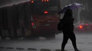 Lluvias intensas en CDMX ponen en alerta máxima a Cuajimalpa: Videos y fotos de la tormenta