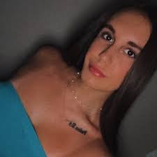 Kelli Lowry's Instagram, Twitter & Facebook