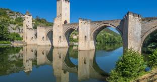 221m ☀ elle est constituée de deux anciennes régions : Locations Vacances A Saint Cirq Lapopie Des 29 Hometogo