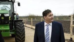 News & politics mészáros lőrinc mészáros lőrinc. Par Ev Alatt Meszaros Lorinc Lett A Harmadik Legnagyobb Agrarmagnas Agrarium Mezogazdasag Es Elelmiszeripar