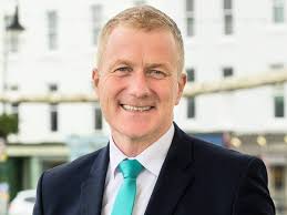 Eddie Mulligan's Instagram, Twitter & Facebook