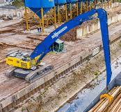 Material handler 870 Hybrid with crawler tracks | SENNEBOGEN