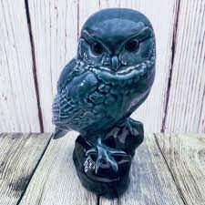 27 results for blue mountain pottery owl. Poole Pottery Blue Glazed Owl Black Base