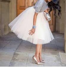 10 Totally Awesome Wedding Trends You Need To Know About Wedpics Blog Fashion Rehearsal Dinner Dresses Dinner Dress
