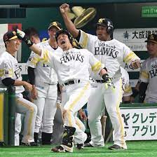 ソフトbデスパイネ適時二塁打 熱男 パフォーマンス披露 西日本スポーツ yahoo ニュース スポーツ パフォーマンス 福岡ソフトバンクホークス