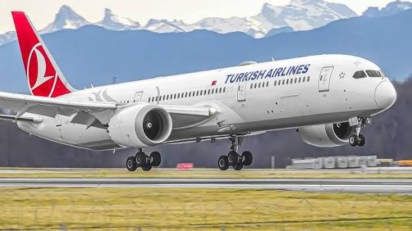 250 PLANES in 3 HOURS ! 🇨🇭 Geneva Airport Plane Spotting | Close Up  Airplane Takeoffs & Landings