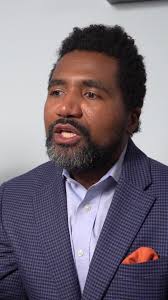 Chatting with the amazing Tara Melvin of @signatureconceptsllc who's one of  the guest strategist for @resilient.pro.workshop at our stop in DMV.